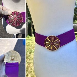 Vintage 80s Gold Buckle Clasp Belt